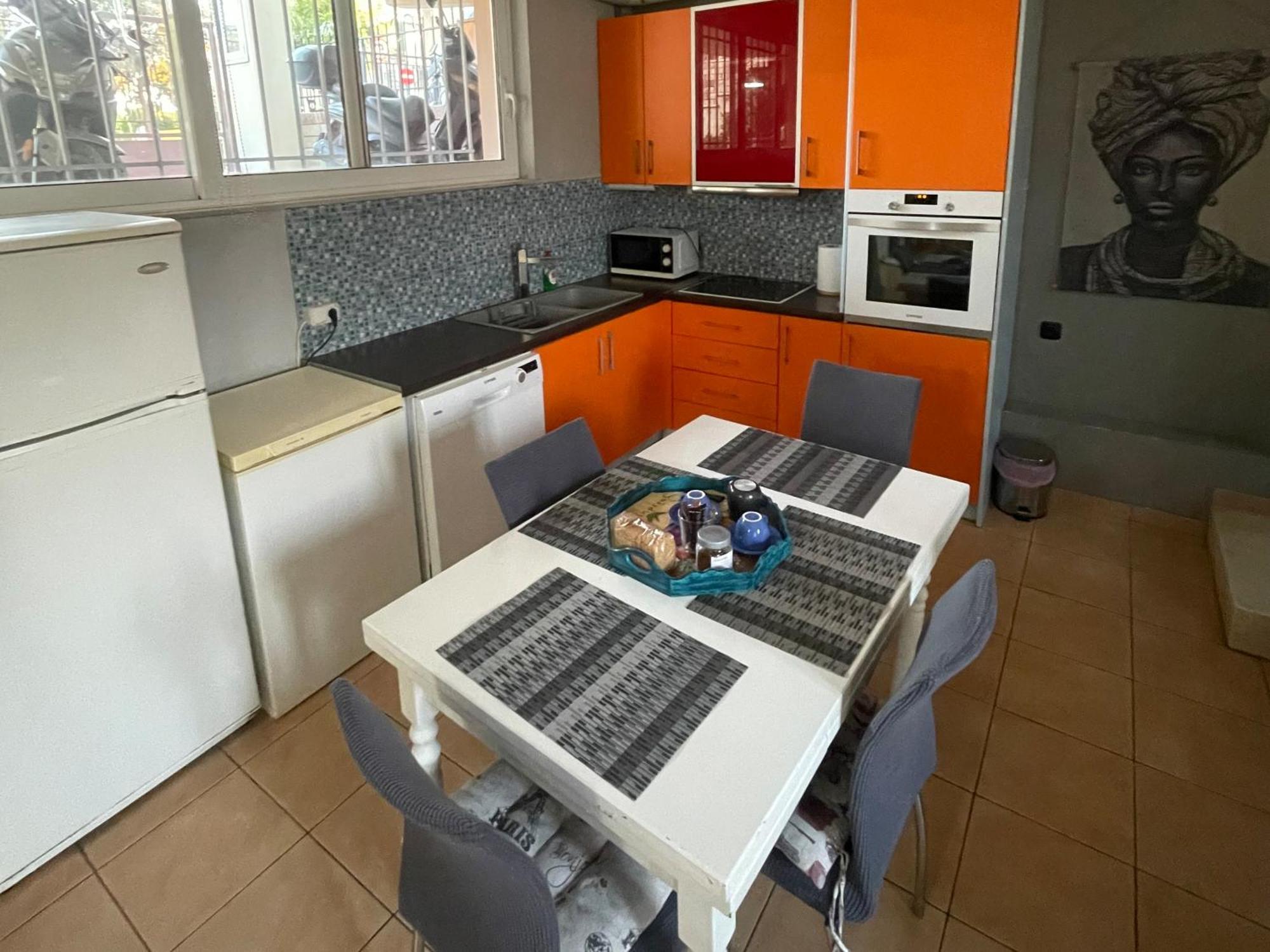 Patras - Independent Studio In Quiet Area Екстер'єр фото
