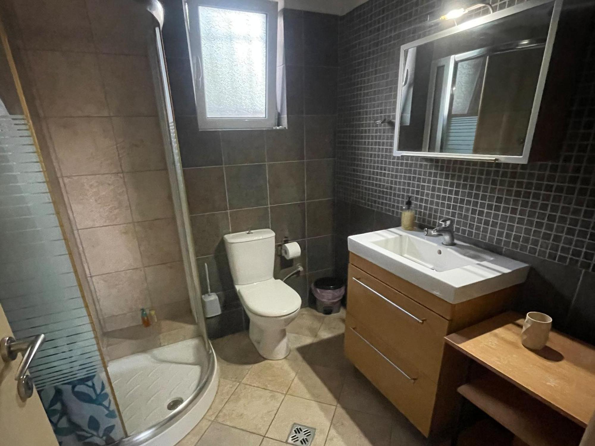 Patras - Independent Studio In Quiet Area Екстер'єр фото